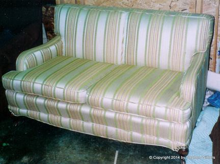 Campbell Loveseat 01