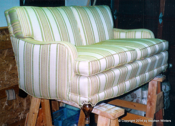 Campbell Loveseat 02