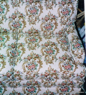 Campbell Loveseat 05